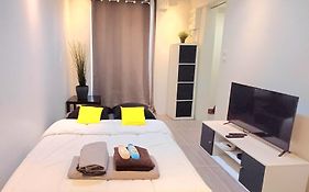 Studio Aeroport D' Orly, Location De Parking, En 5 Mn En Voiture Ou A 2 Stations En Bus 191-100 Ou Taxis 12-13 Euros, A 2 Min A Pied Des Magasins Et Restaurants Proche Paris Et De La Gare C Et D Possibilite De Venir Tres Tard Et Partir Tres Tot